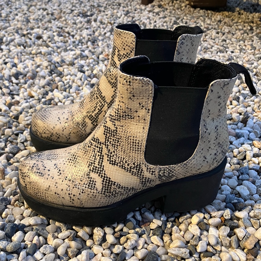 White Snakeskin Pattern Platform Boots - image 1